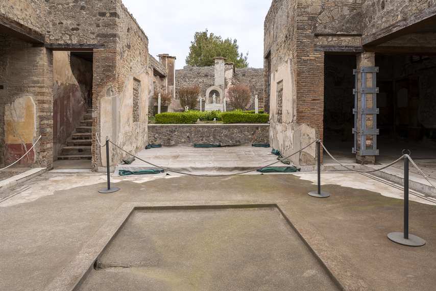 Atrio e giardino della Casa di Marco Lucrezio sulla Via Stabiana a Pompei